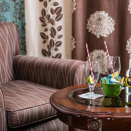 The Ross Hotel 4*