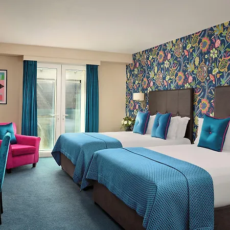 The Ross Hotel