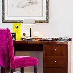 Hotel The Ross 4*